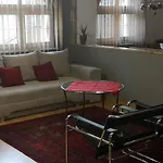 Hotello Apartmanhaz Es Panzio Lägenhet *