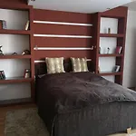 Hotello Apartmanhaz Es Panzio Lägenhet *