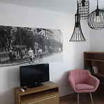 Lägenhet Hotello Apartmanhaz Es Panzio *