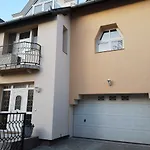 Hotello Apartmanhaz Es Panzio