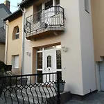 Lägenhet Hotello Apartmanhaz Es Panzio