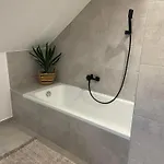 Hotello Apartmanhaz Es Panzio