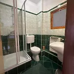 Hotello Apartmanhaz Es Panzio *
