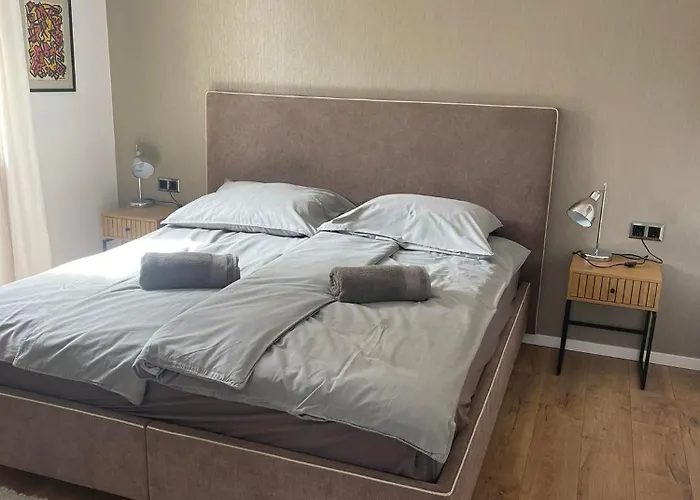 Apartment Hotello Apartmanhaz Es Panzio *