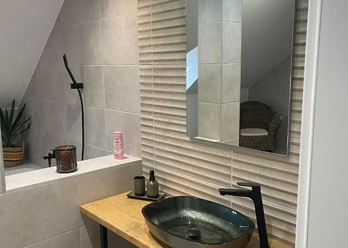 Hotello Apartmanhaz Es Panzio