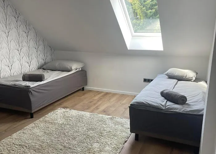 Hotello Apartmanhaz Es Panzio *